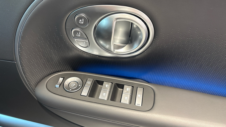 Hyundai IONIQ 9 226kW Calligraphy 110kWh 5dr AWD Auto Electric Estate